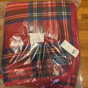 Abercrombie + Fitch Sherpa Throw Blanket